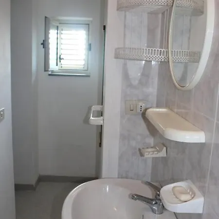 Casa Arancio * ليباري